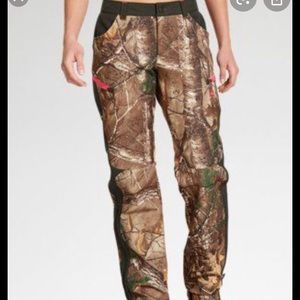 Under Armor Insulated sent control women’s pants